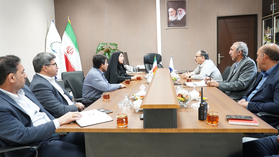 مدیران کل کتابخانه‌ها و انتقال خون استان با مدیرعامل پتروشیمی ایلام دیدار کردند