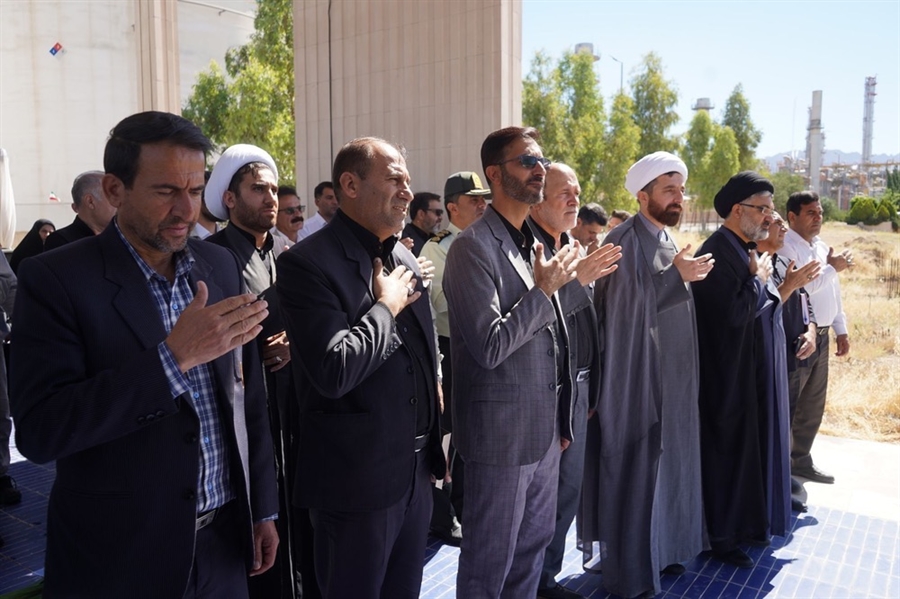 پرچم عزای حسینی در پتروشیمی ایلام برافراشته شد